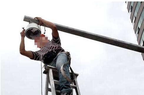 專業(yè)監(jiān)控安裝.jpg 專業(yè)監(jiān)控安裝.jpg